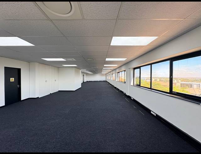 229M² OFFICE TO LET IN MIDRIDGE PARK
